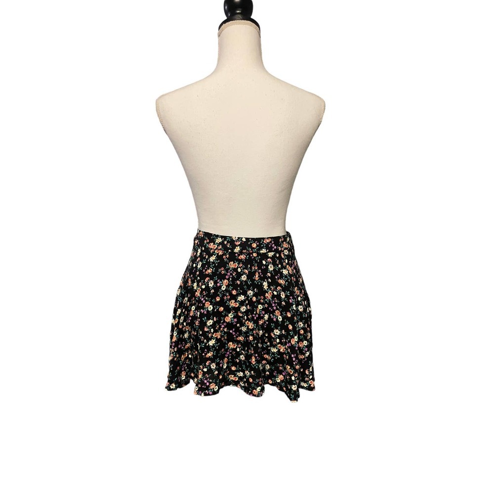 FOREVER 21 Floral A-line miniskirt perfect 4 Taylor Swift show! - Picture 6 of 8